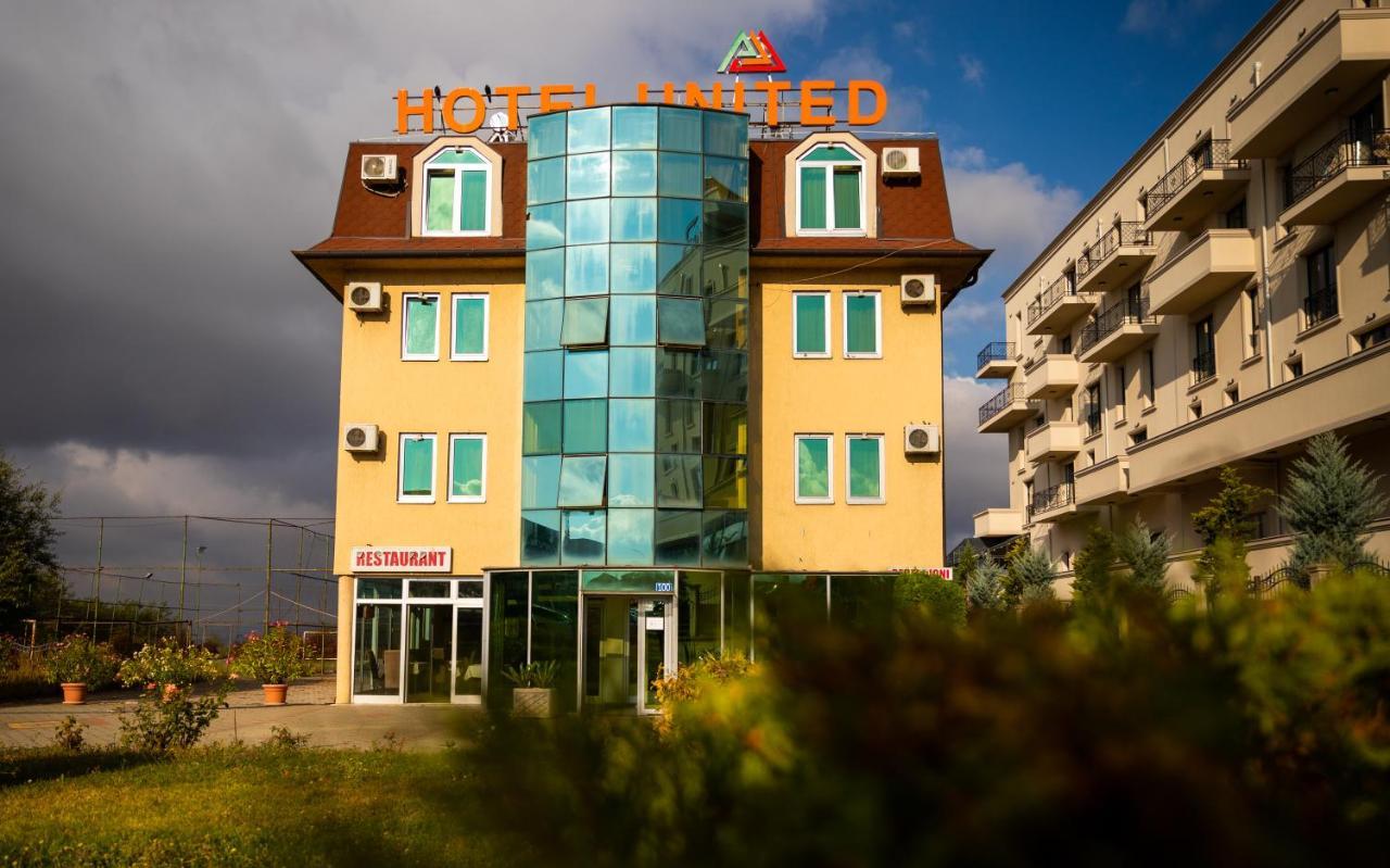 Hotel United Pristina Eksteriør bilde