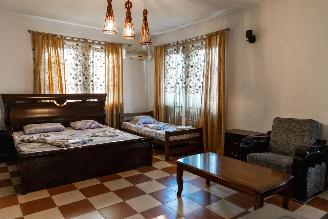 Hotel United Pristina Eksteriør bilde