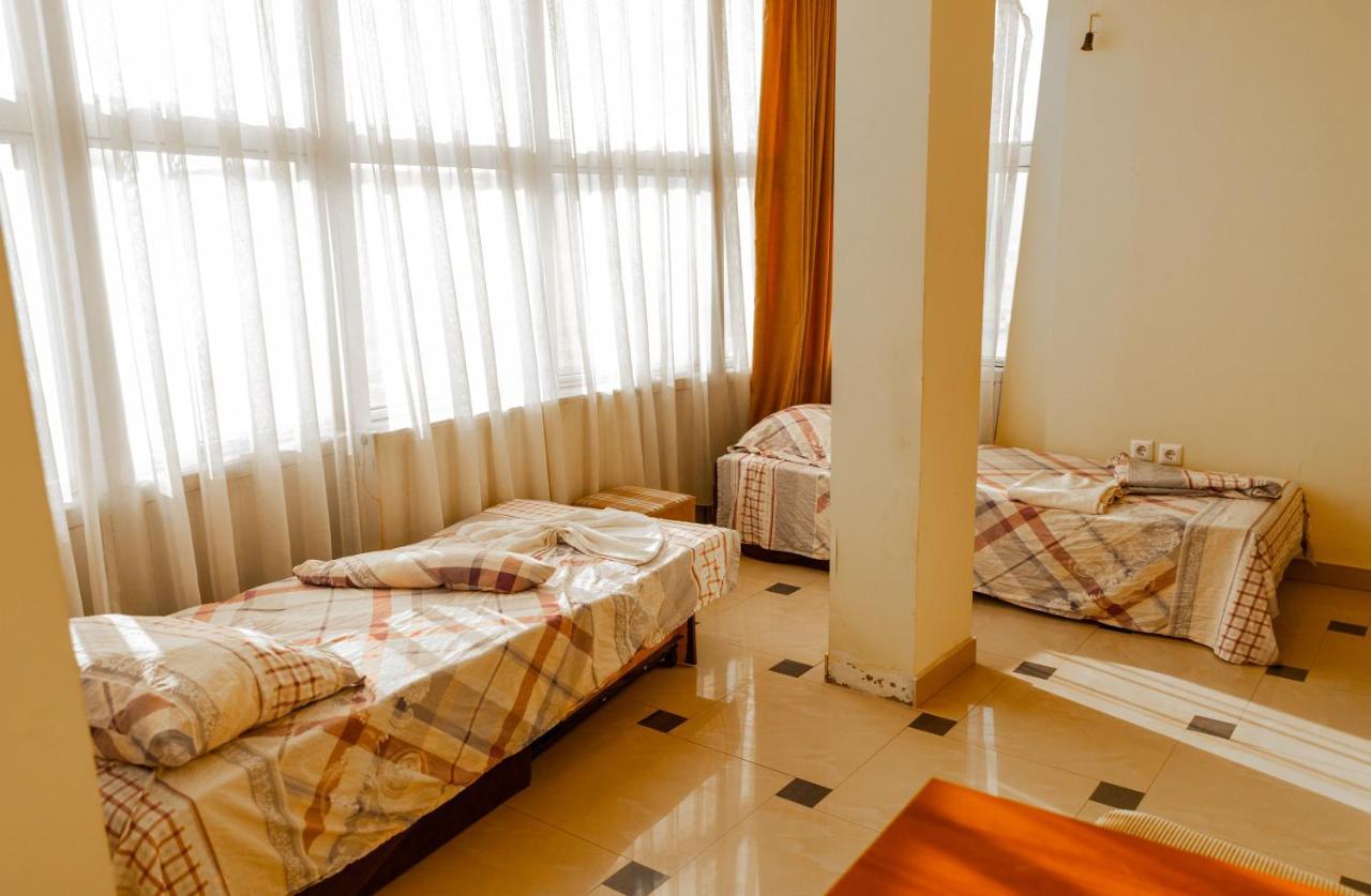 Hotel United Pristina Eksteriør bilde