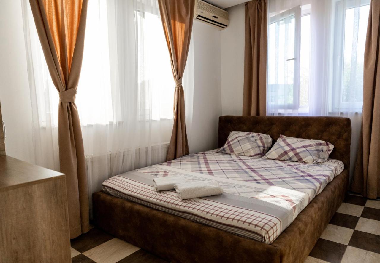 Hotel United Pristina Eksteriør bilde