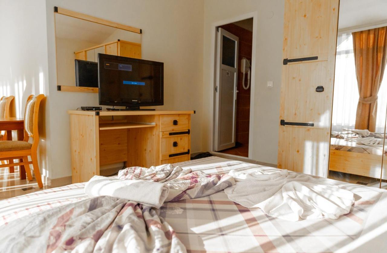 Hotel United Pristina Eksteriør bilde