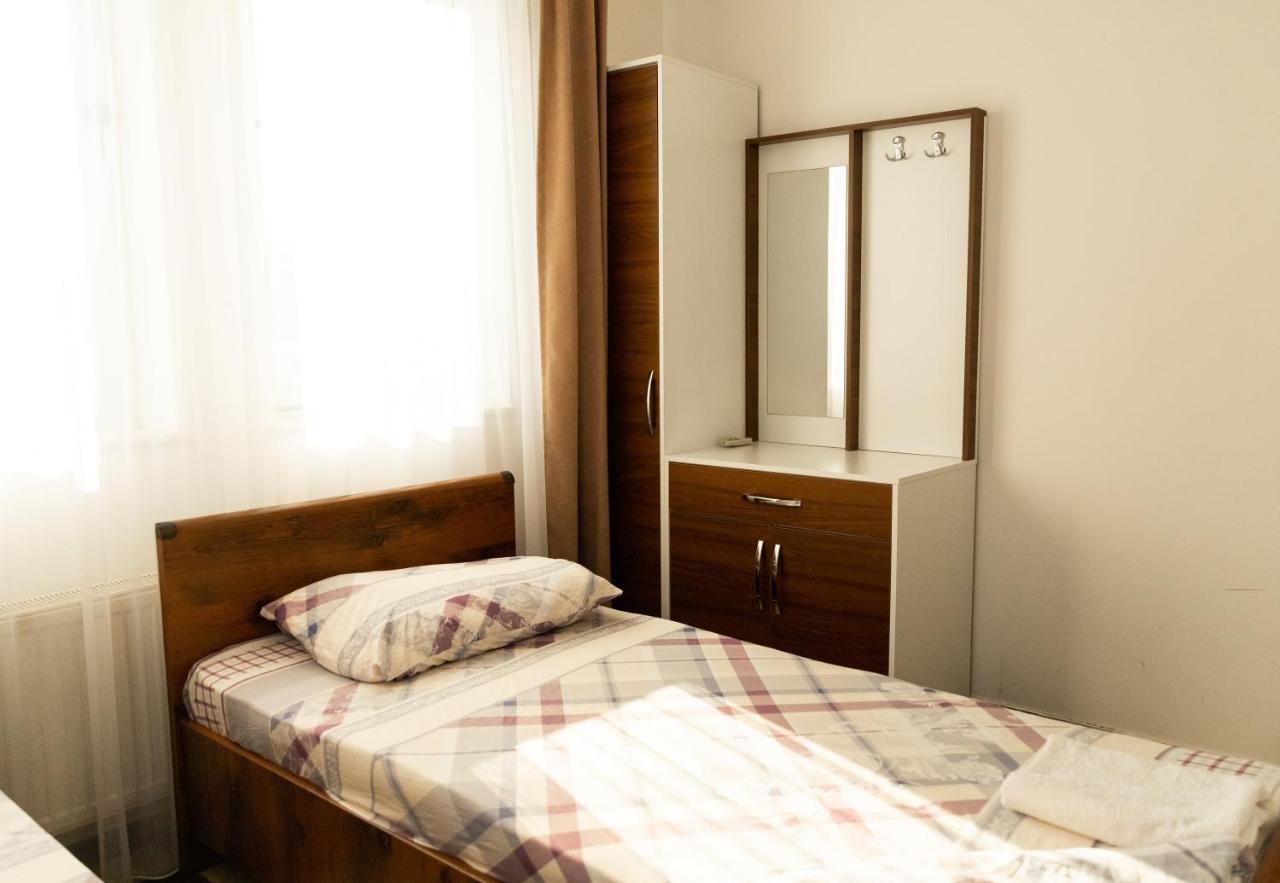 Hotel United Pristina Eksteriør bilde