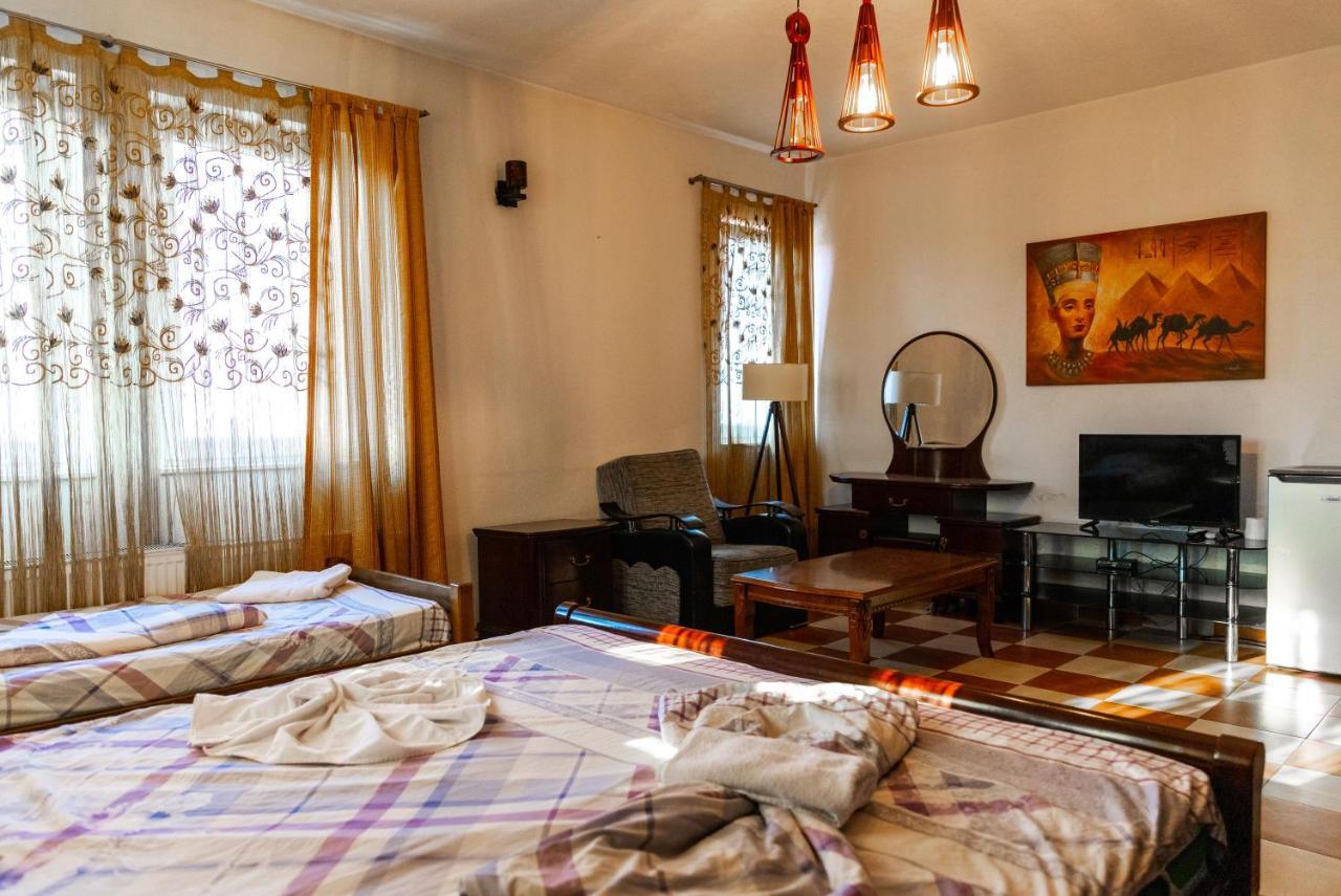 Hotel United Pristina Eksteriør bilde